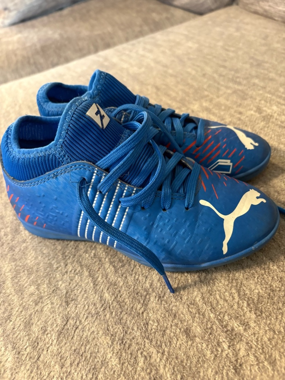 Puma Turf Soccer Shoes Size 13 Kids